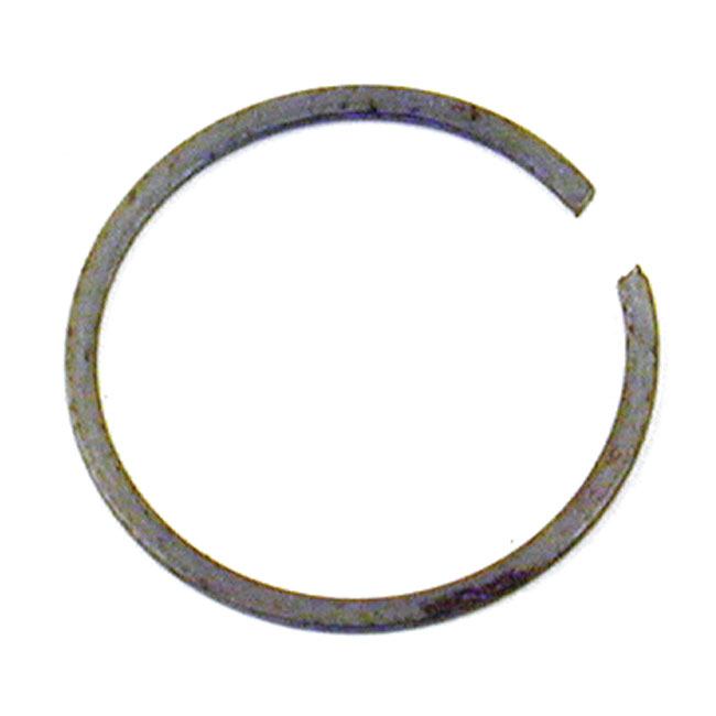 Transmission retaining rings