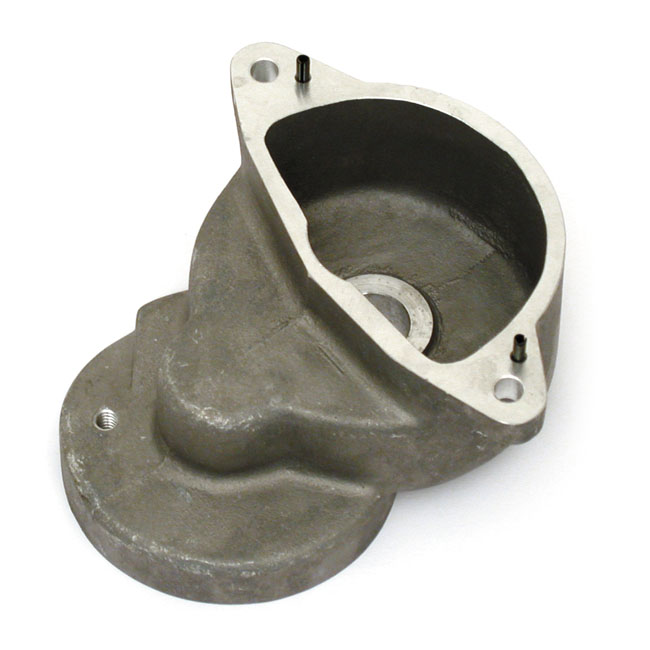 Starter shaft housing