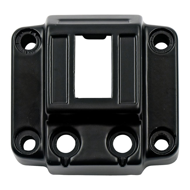 Handlebar switch housing