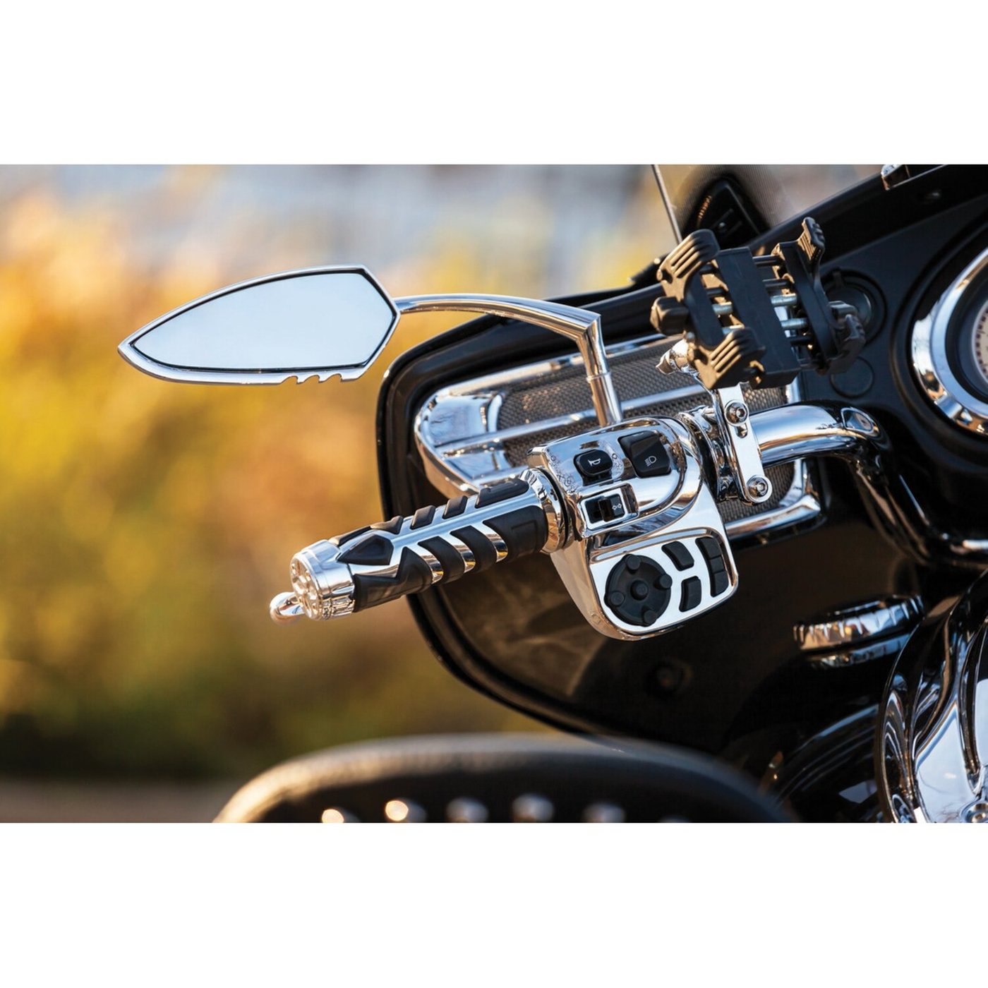 Kuryakyn Kuryakyn, Raised mirror mount adapters chrome - Image 2