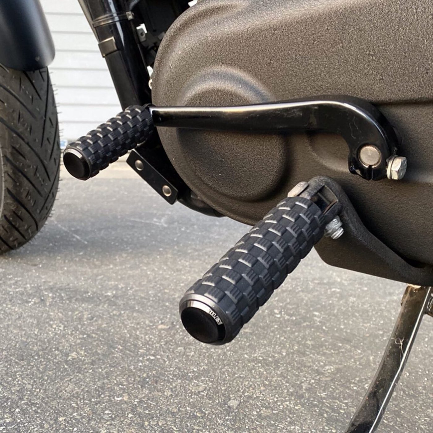 Arlen Ness Arlen Ness, Air Trax rider foot pegs. Black - Image 2