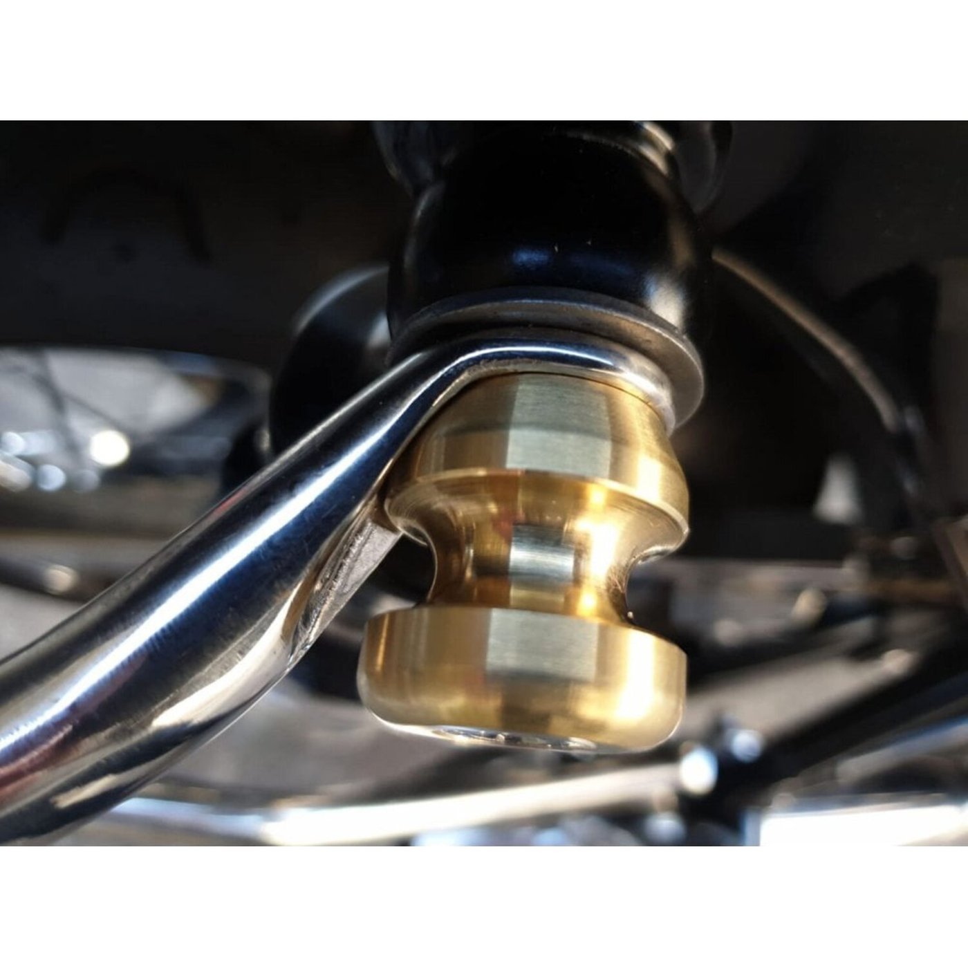 Motone Motone, The Capstan! bungee hook attachment. Brass - Image 2