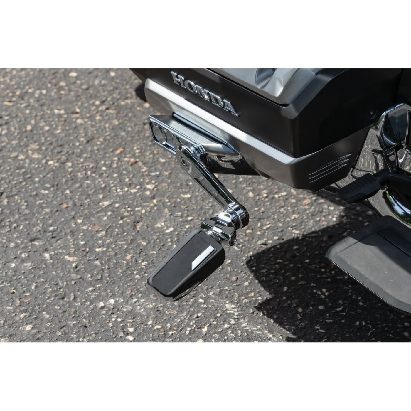 Kuryakyn Kuryakyn, Omni cruise mounts with pegs. Chrome - Image 2