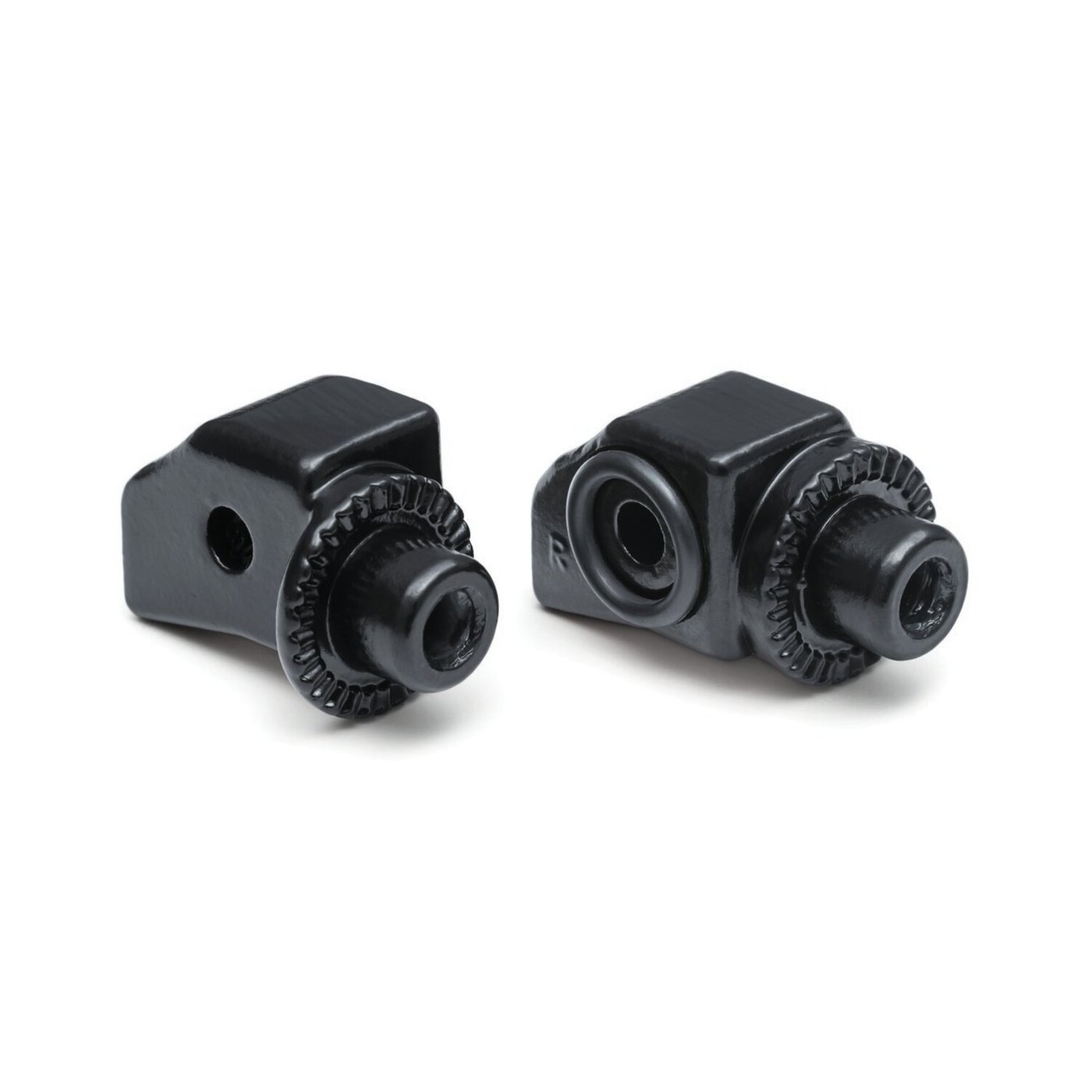 Kuryakyn Kuryakyn, Splined peg adapters rear. Satin black