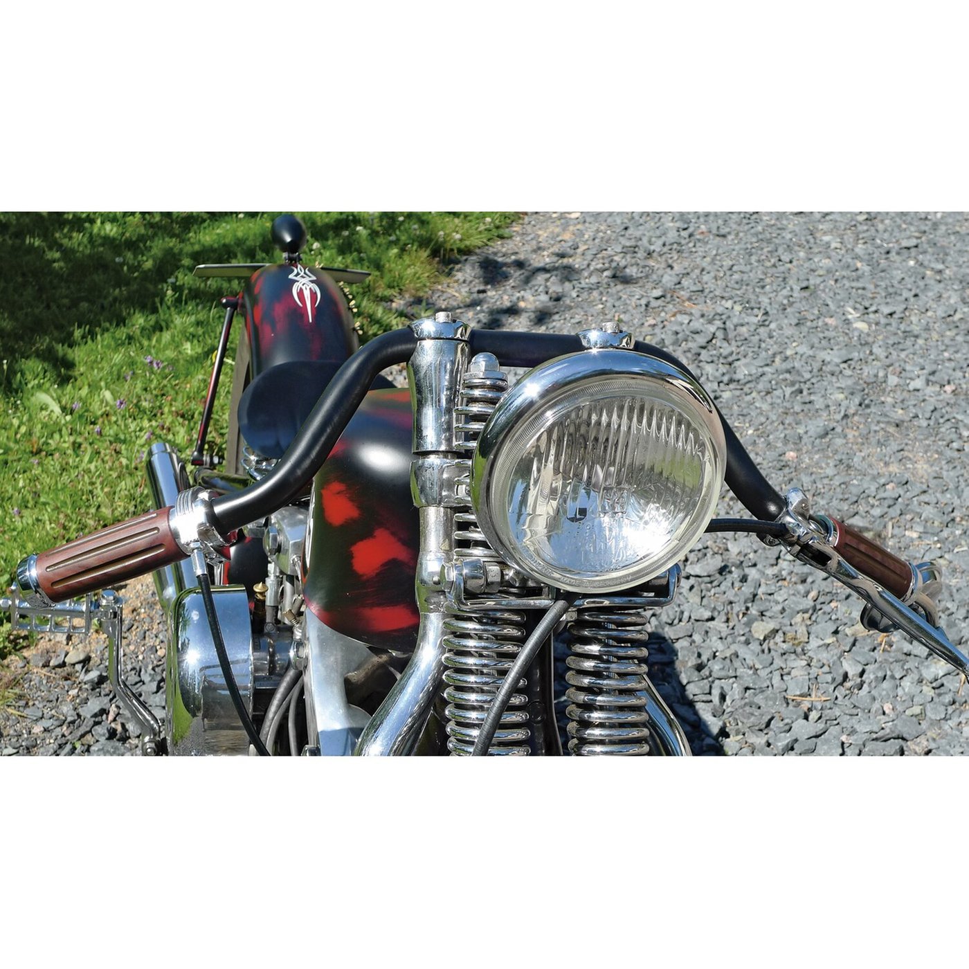 Riverside Custom Riverside, Bakelite® retro handlebar grip set. Chrome - Image 2
