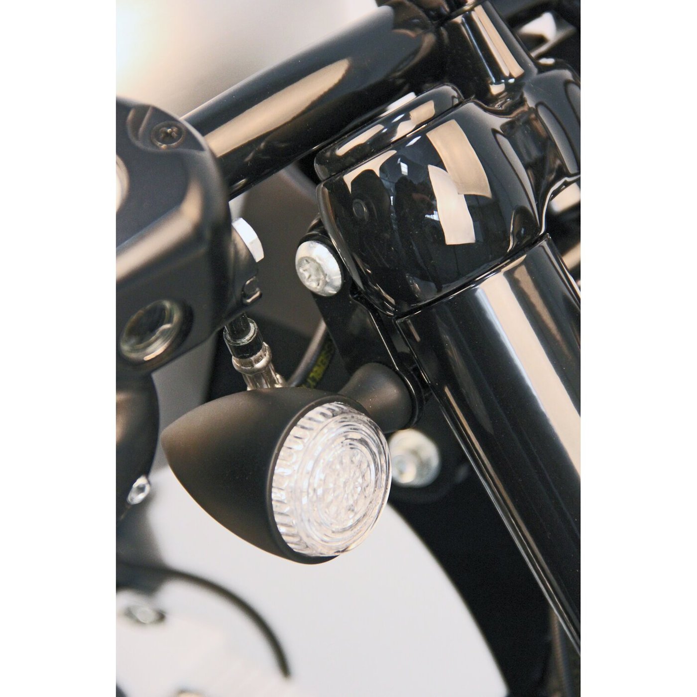 Cult-Werk Cult-Werk, turn signal bracket set. Front. Black - Image 2